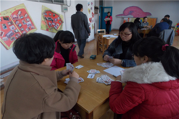 电子与信息工程学院举办教职工双扣大赛